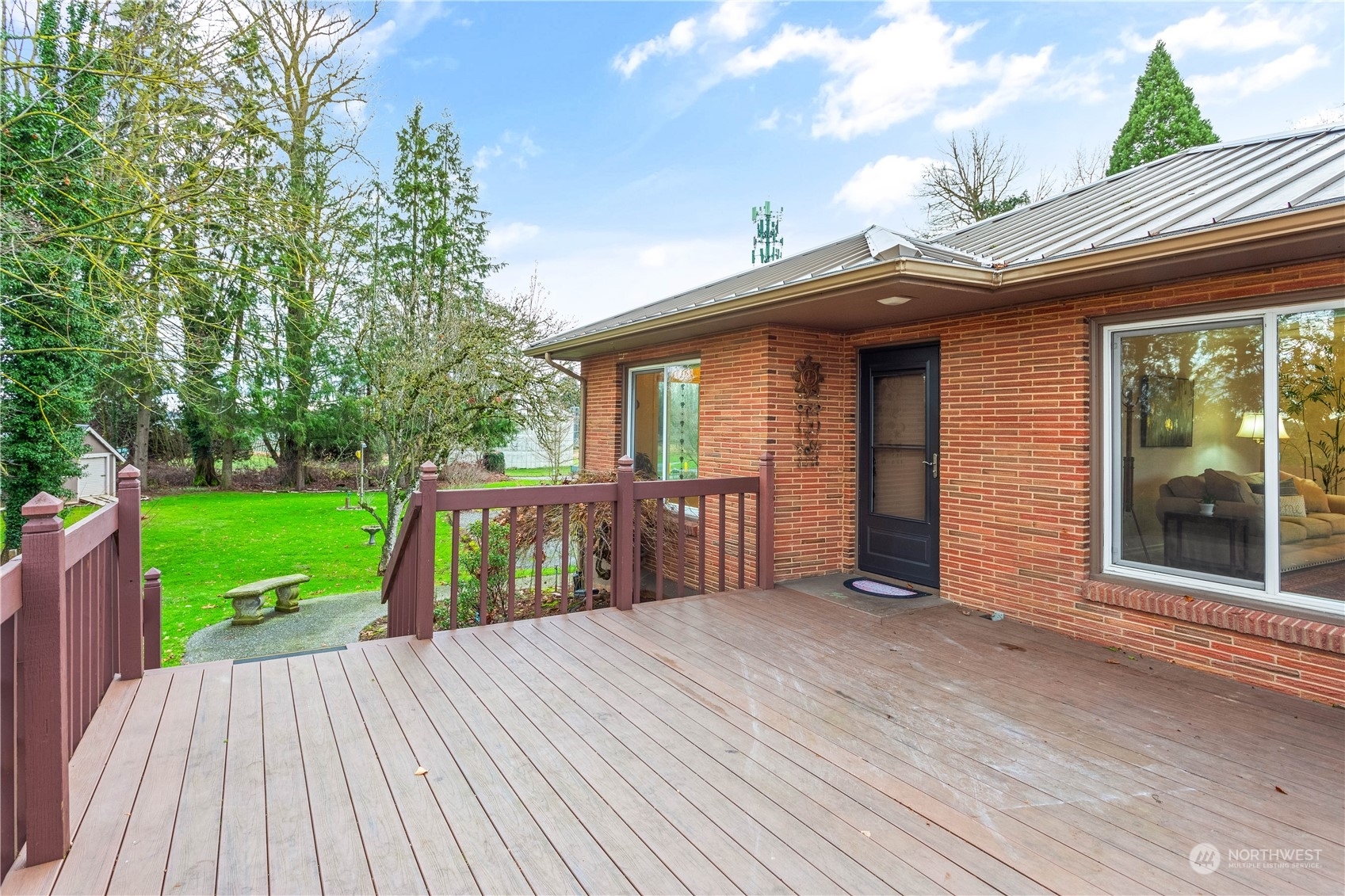 Property Photo: 204 Washington Avenue WA 98295