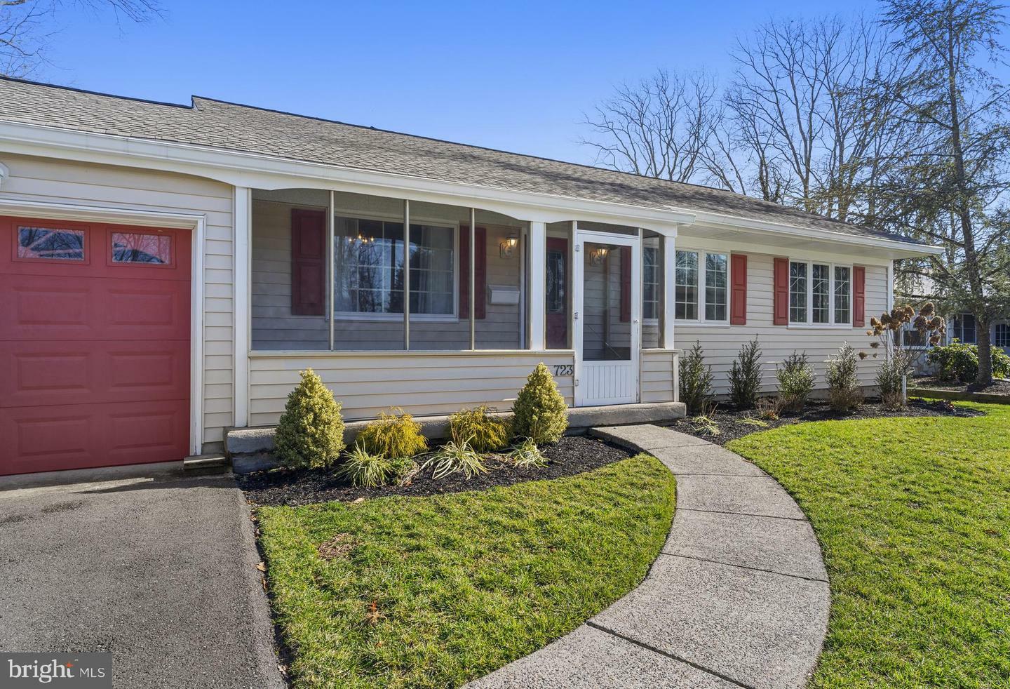 Property Photo:  723 Mohawk Street  NJ 08012 