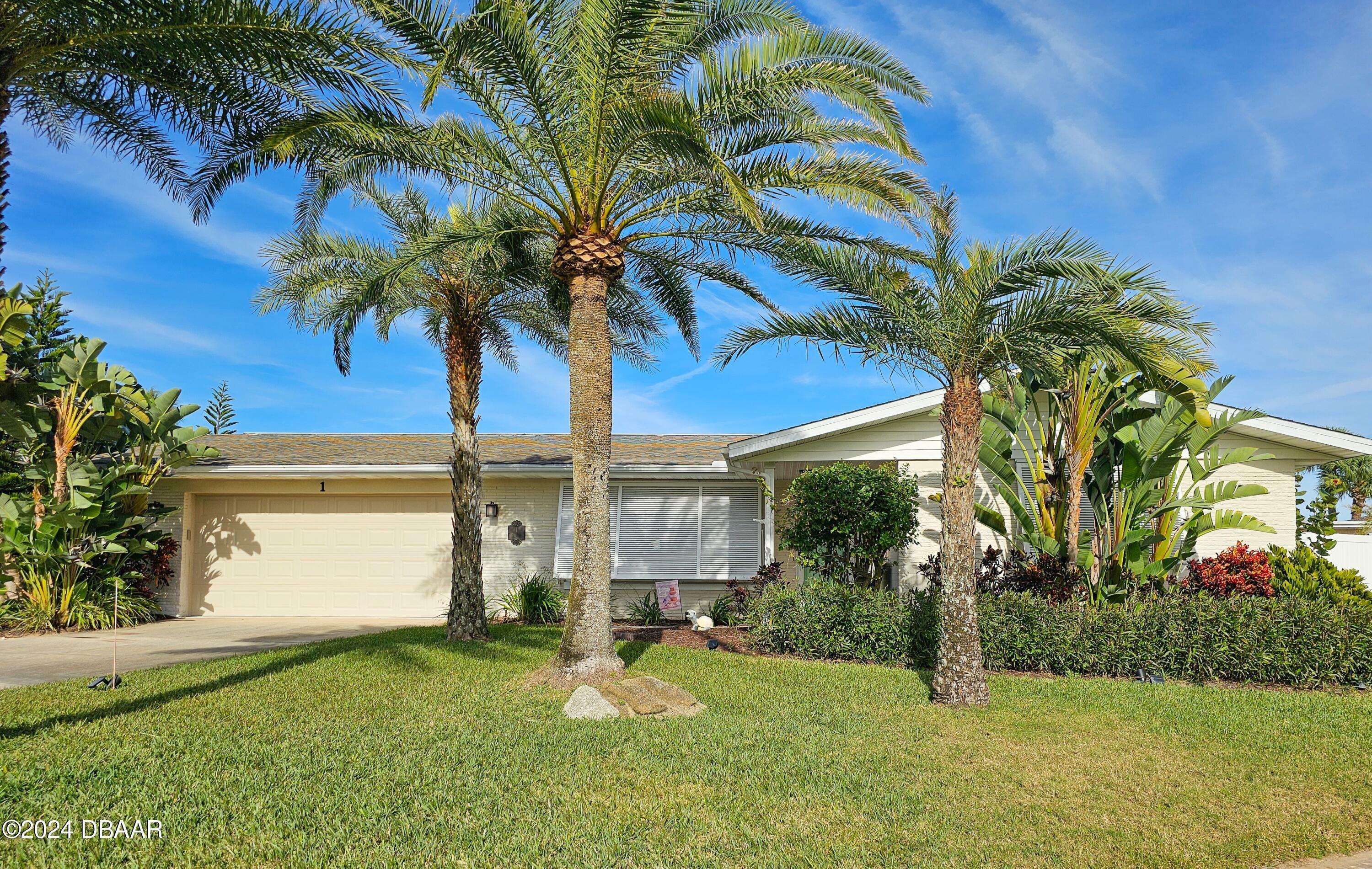 Property Photo:  1 Magnolia Circle  FL 32176 