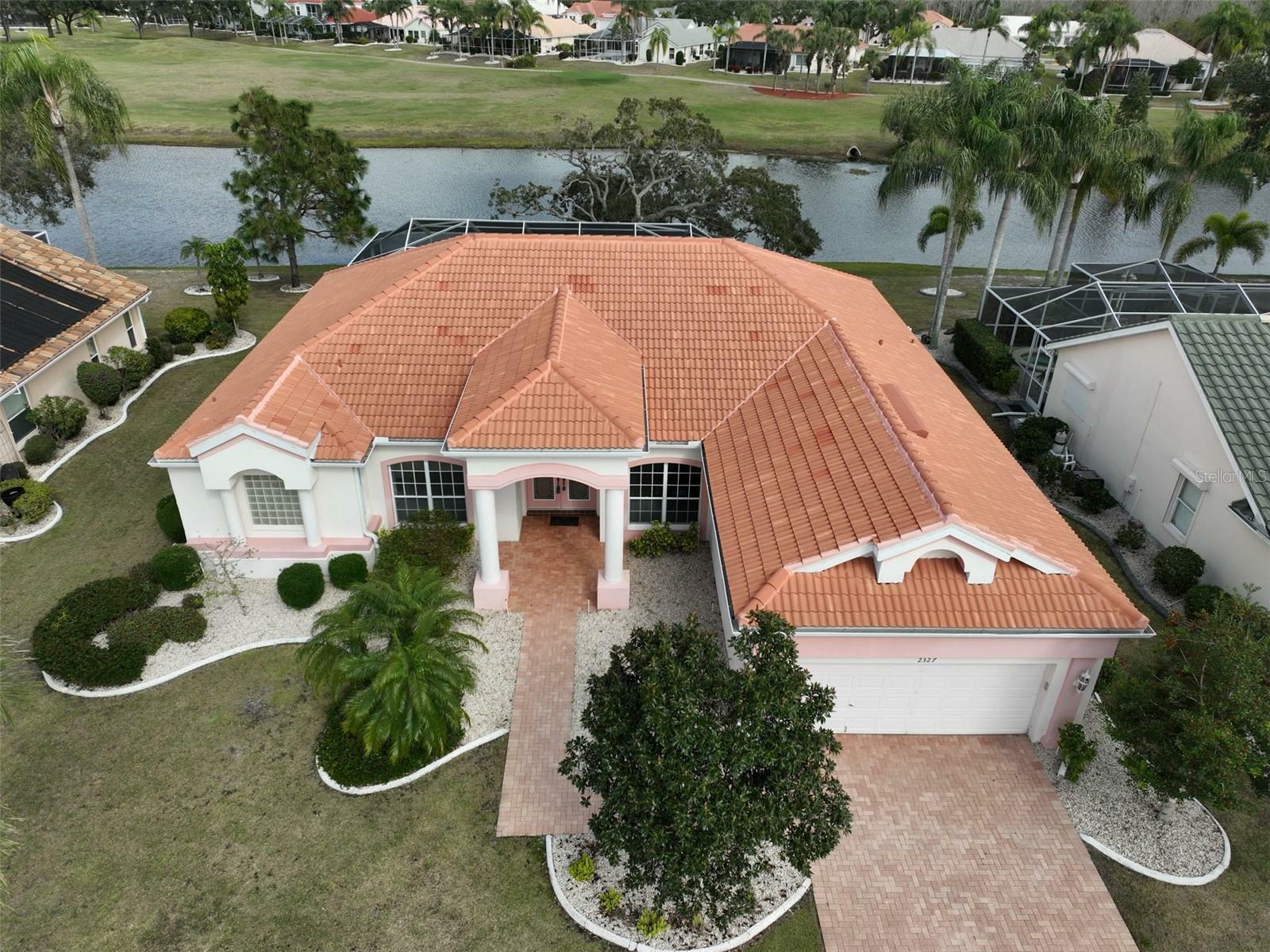 Property Photo:  2327 Platinum Drive  FL 33573 