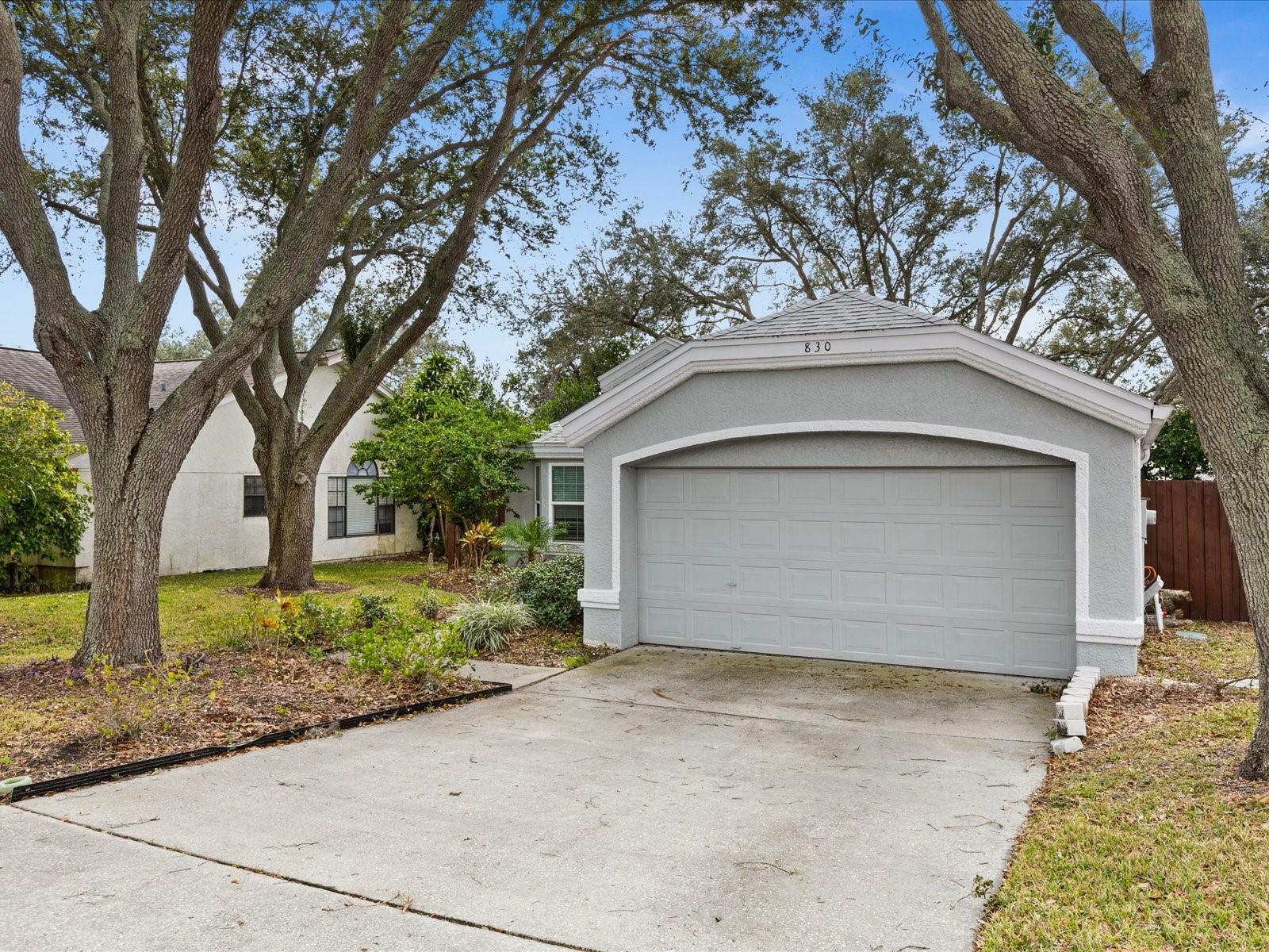 Property Photo:  830 Derby Drive  FL 34689 