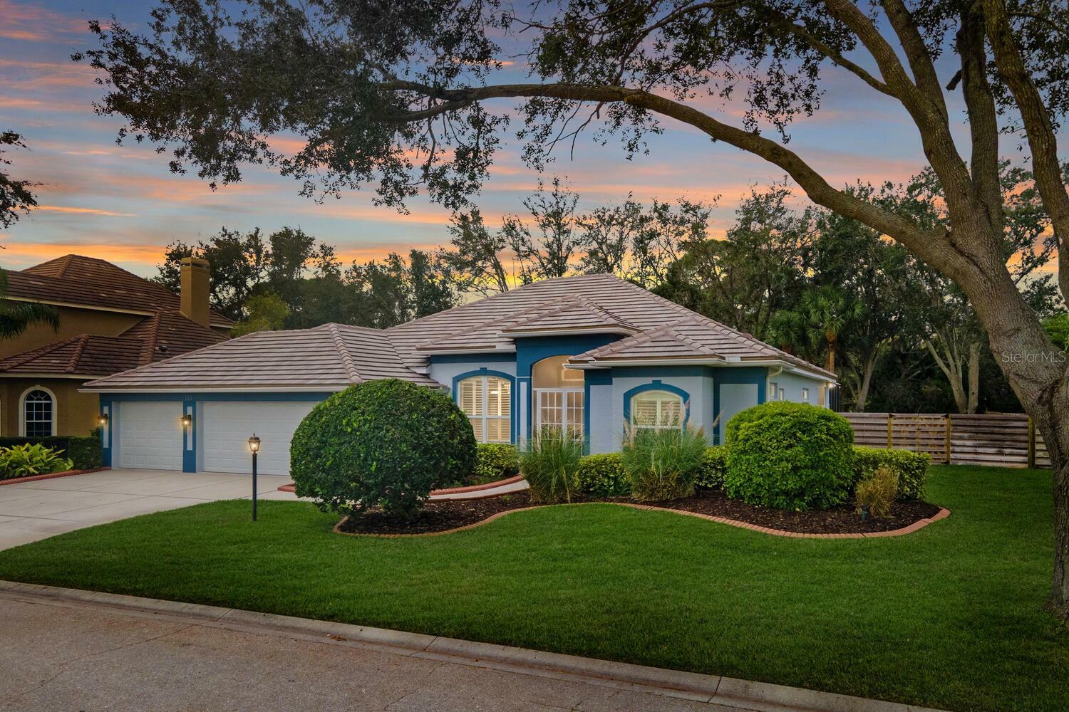 Property Photo:  144 Park Trace Boulevard  FL 34229 