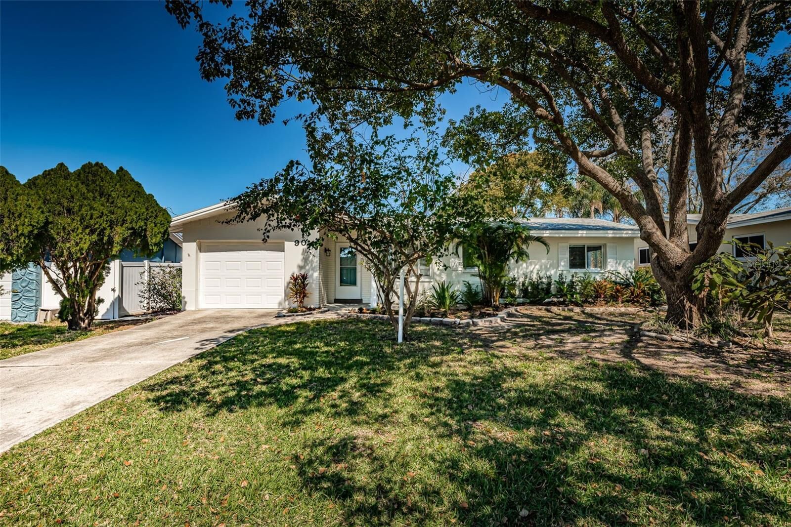 Property Photo:  90 Avon Drive L  FL 34695 