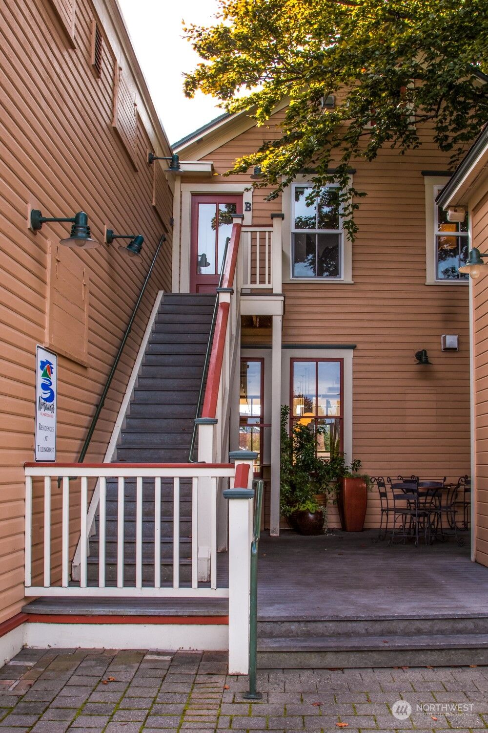 Property Photo:  623  Morris Street B 2  WA 98257 