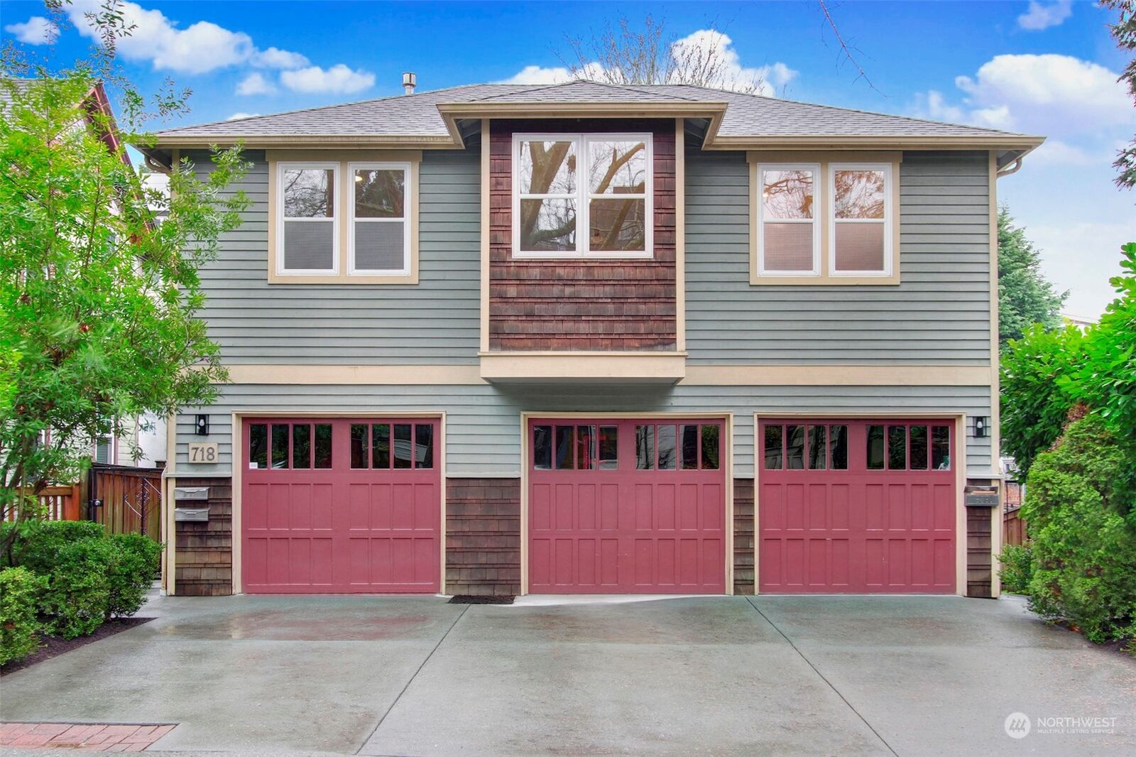 Property Photo:  718 26th Avenue S A  WA 98144 