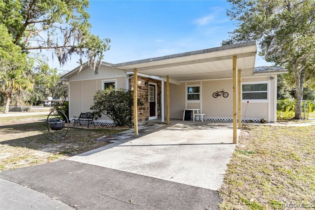 Property Photo:  9018 E Swift Court  FL 34450 