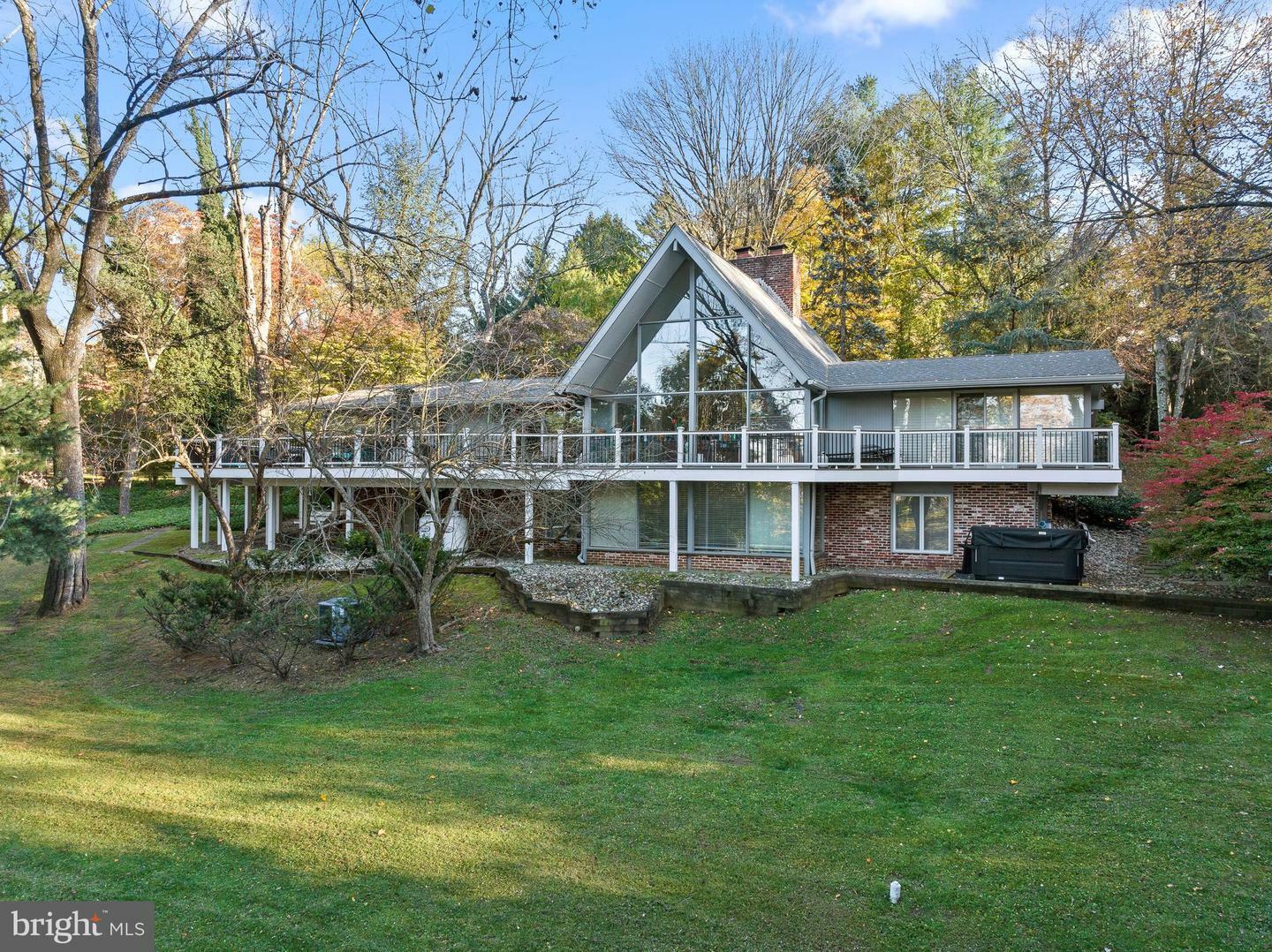Property Photo:  1323 Valley Road  PA 19085 