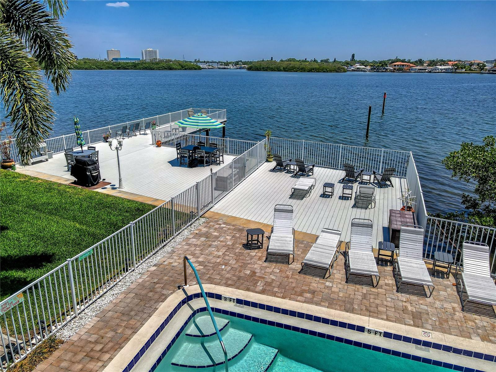 Property Photo:  1859 Shore Drive S 102  FL 33707 