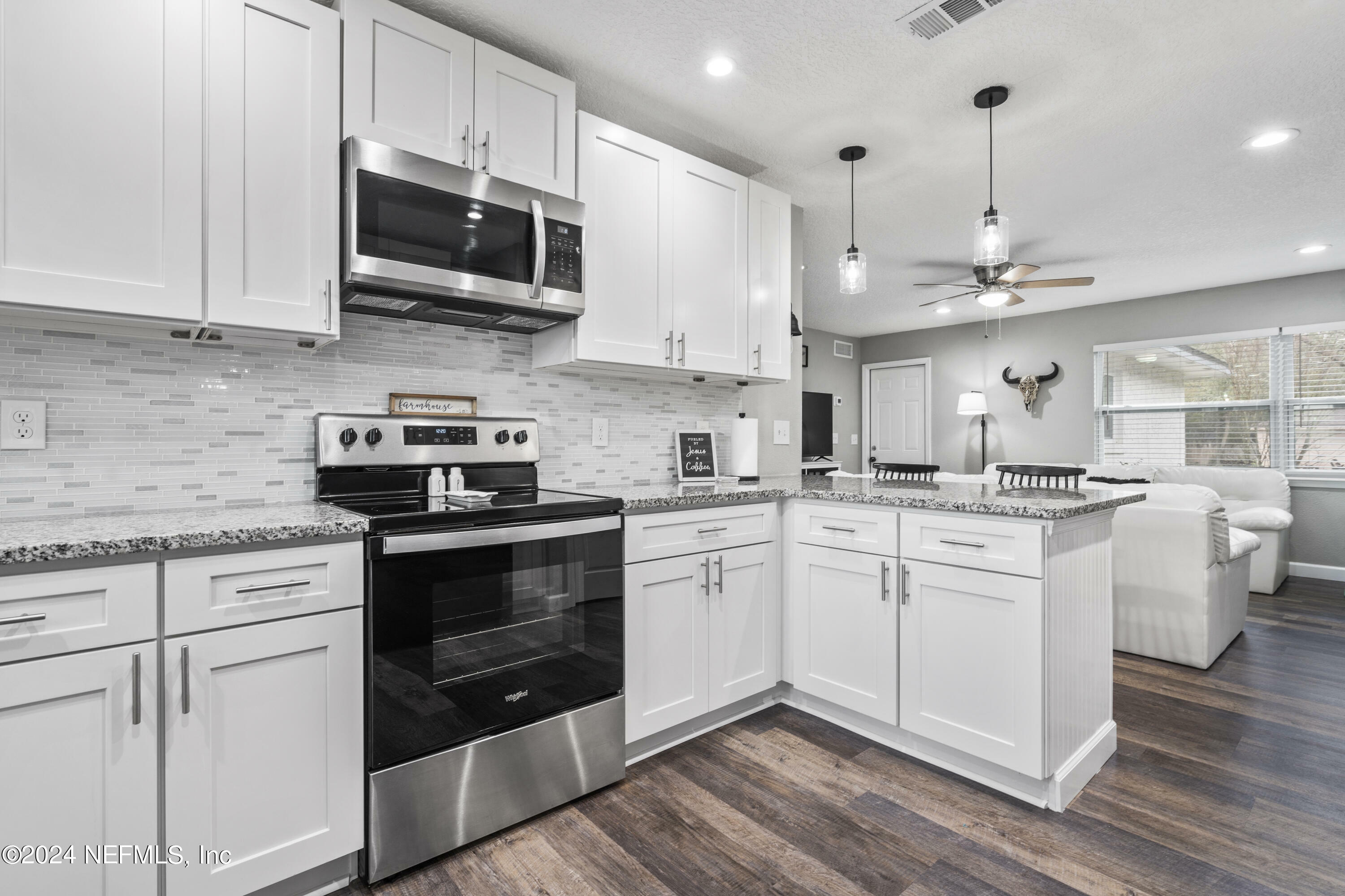 Property Photo:  8573 Boxberry Lane  FL 32244 