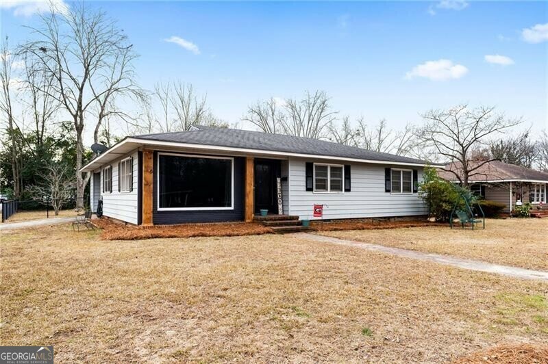 Property Photo:  303 Columbia Avenue  GA 30125 