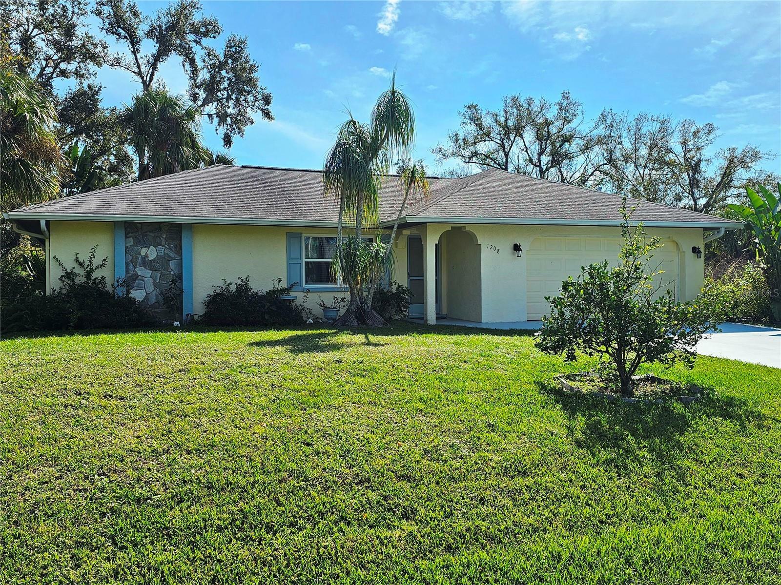 Property Photo:  1208 Clearview Drive  FL 33953 