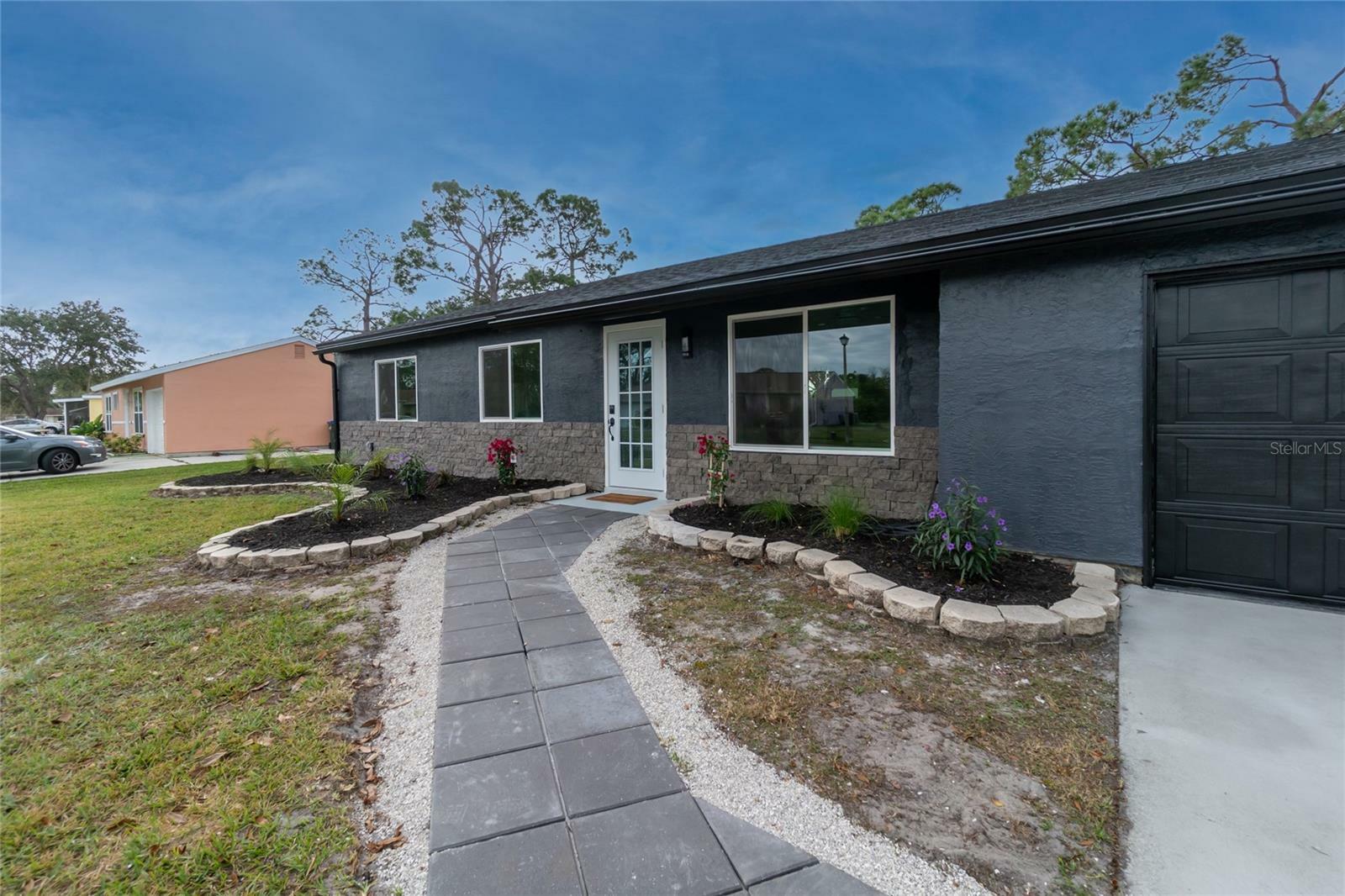 Property Photo:  6691 Dennison Avenue  FL 34287 