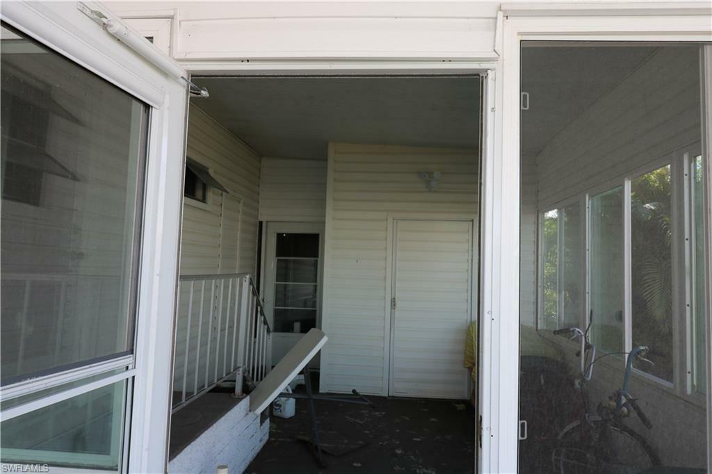 Property Photo:  68 Sturbridge Ln  FL 33908 