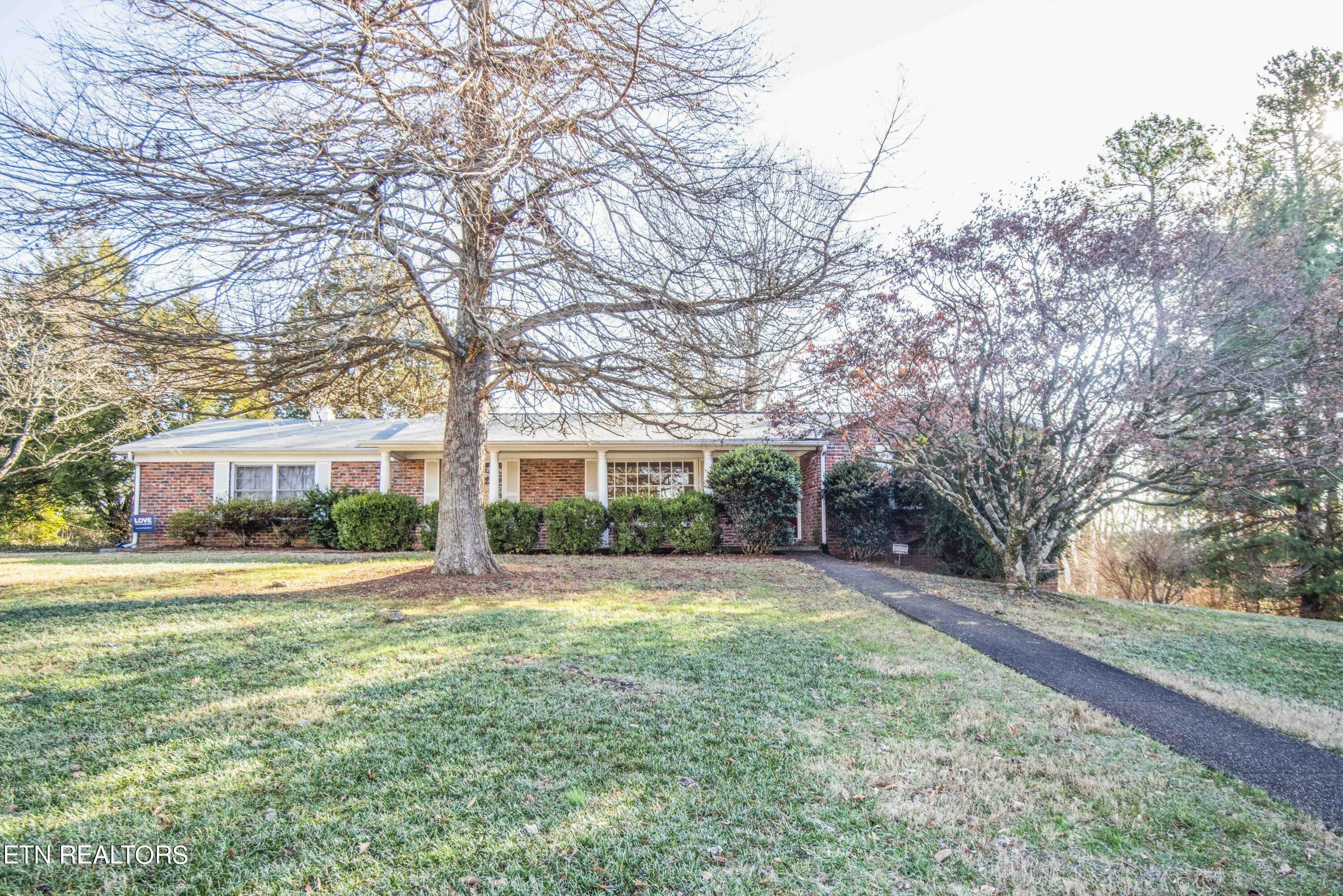 Property Photo:  500 NW Bosworth Rd  TN 37919 