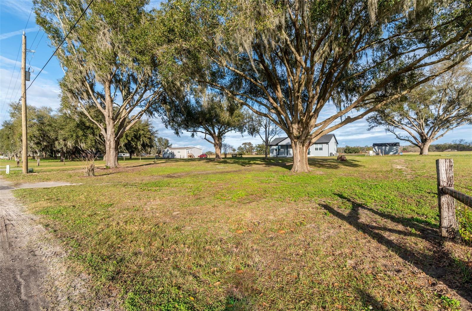 Property Photo:  13810 Rester Road  FL 34736 