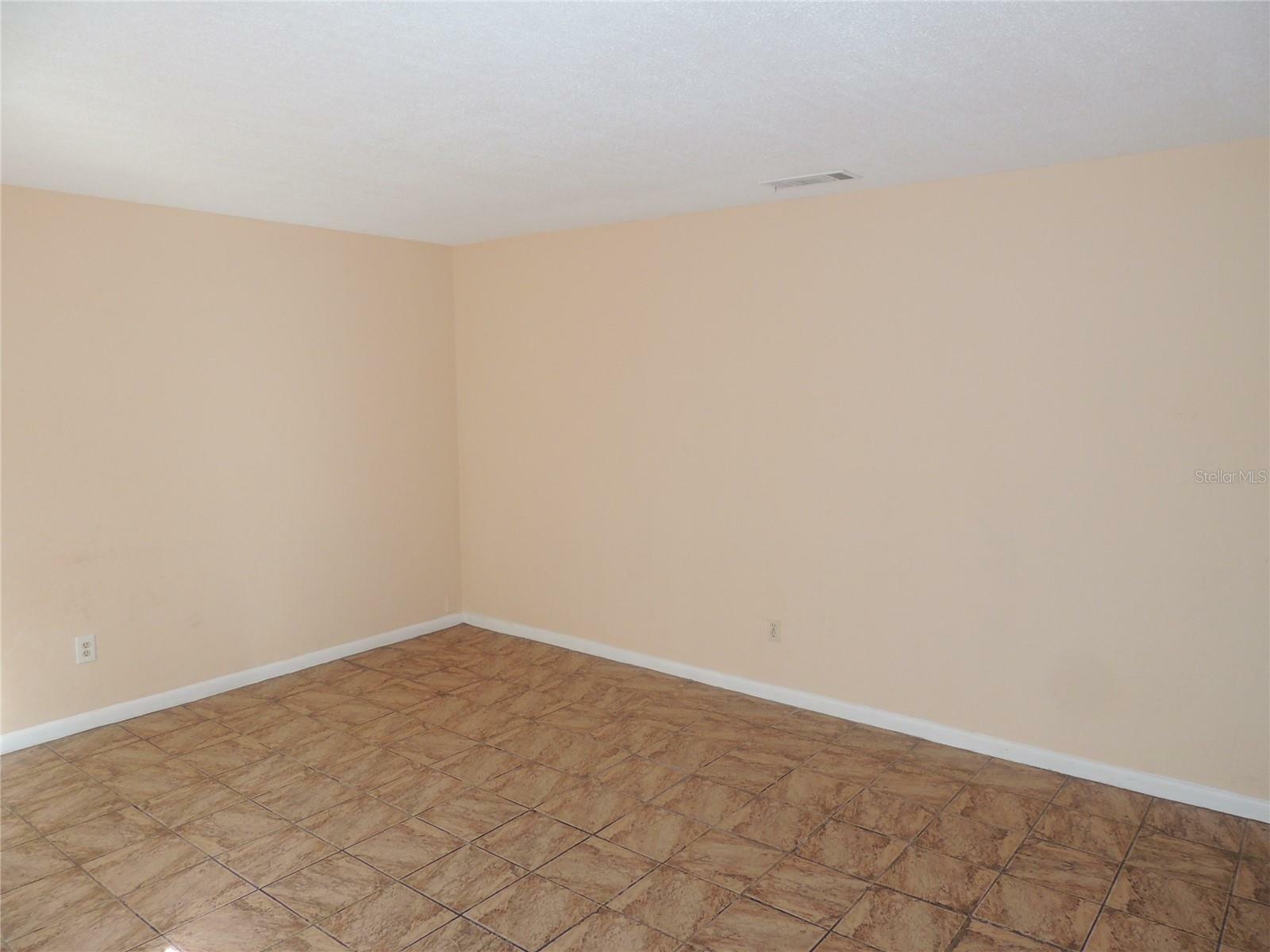 Property Photo:  4715 NW 30th Terrace  FL 32605 