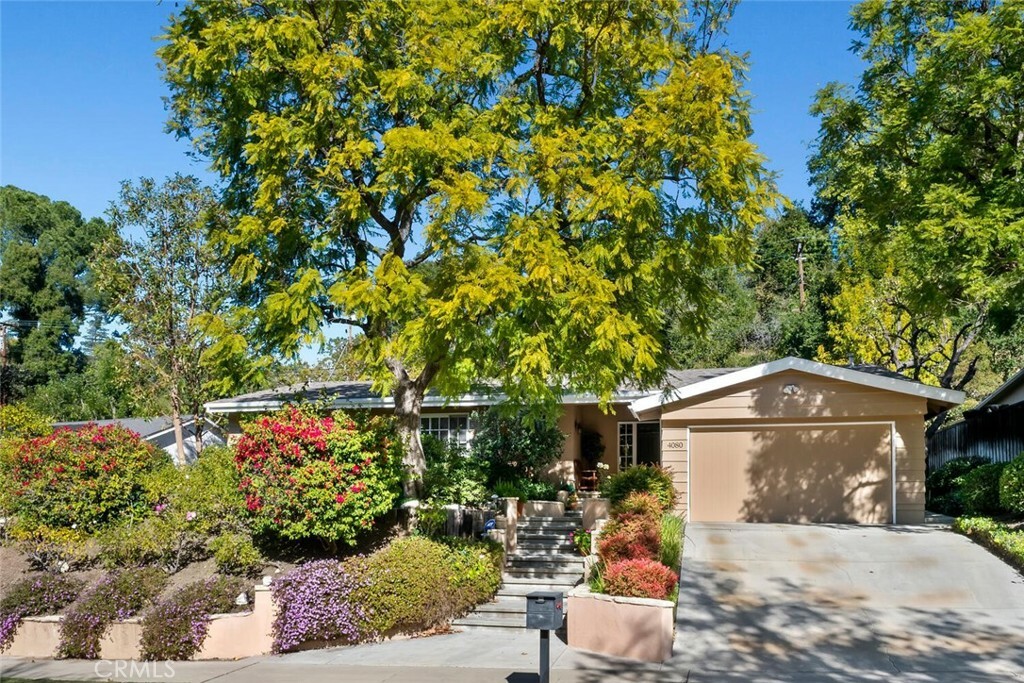 Property Photo:  4080 Hayvenhurst Drive  CA 91436 