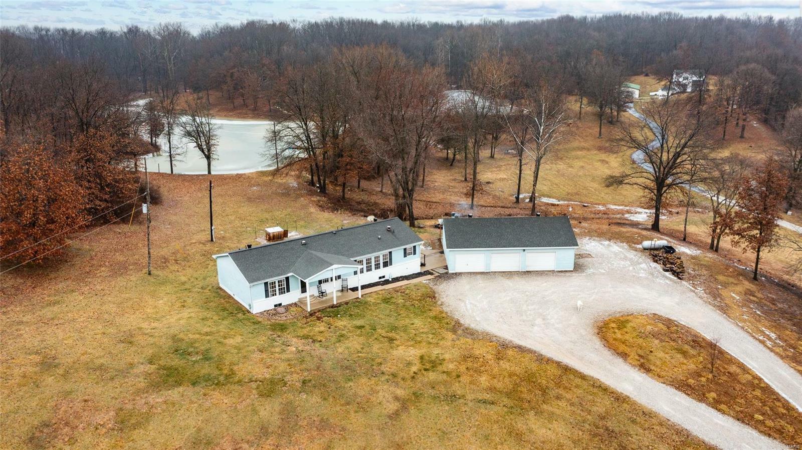 Property Photo:  16336 Vfw Road  IL 62088 