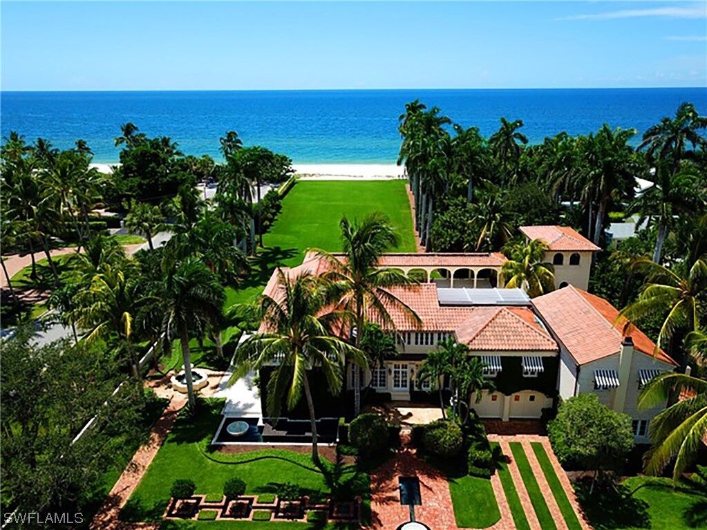 Property Photo:  670 Gulf Shore Boulevard S  FL 34102