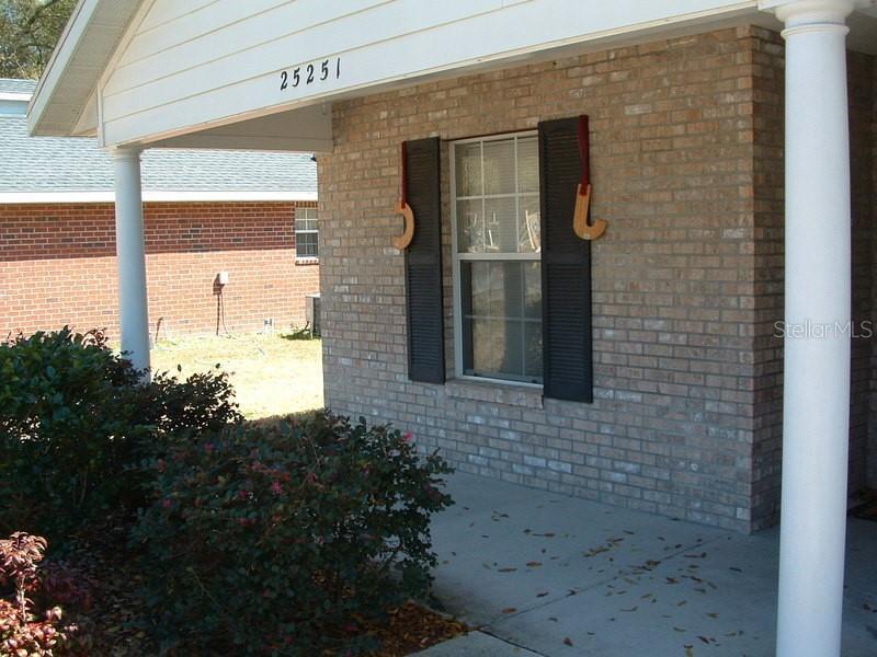 Property Photo: 25325-25327 SW 15th Avenue FL 32669