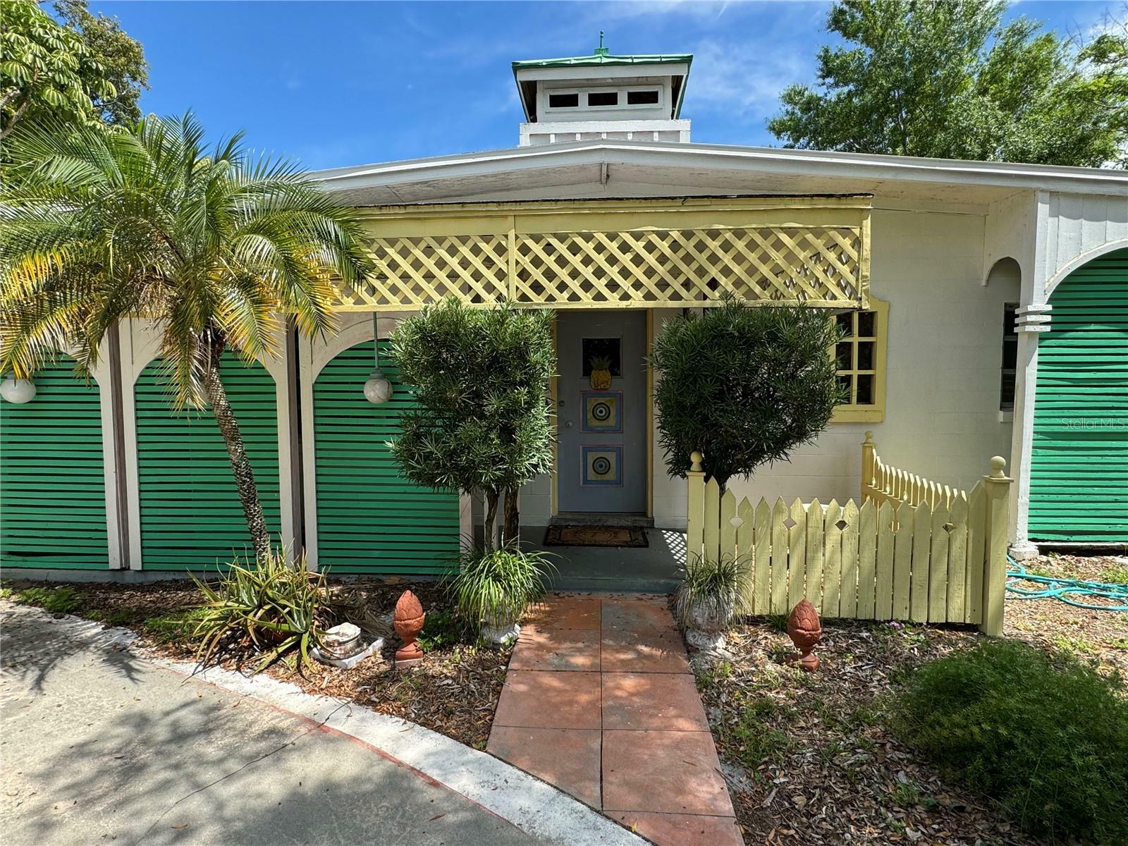 Property Photo:  57 Oakdale Street  FL 34786 