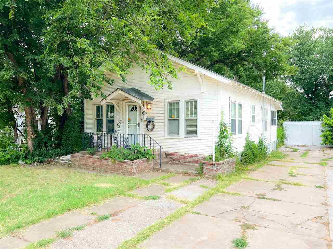 Property Photo: 509 N 9th OK 74601