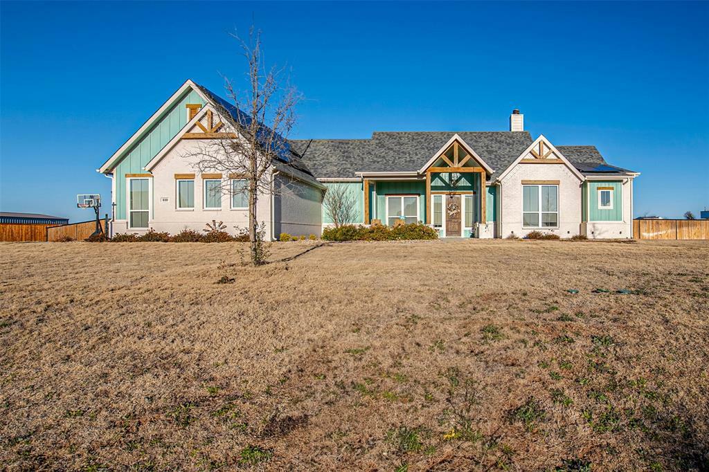 Property Photo:  810 Prairie Falcon Glen  TX 75167 