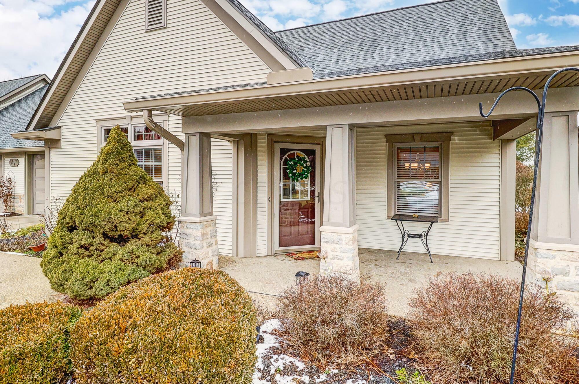 Property Photo:  410 Cottage Grove W  OH 43056 