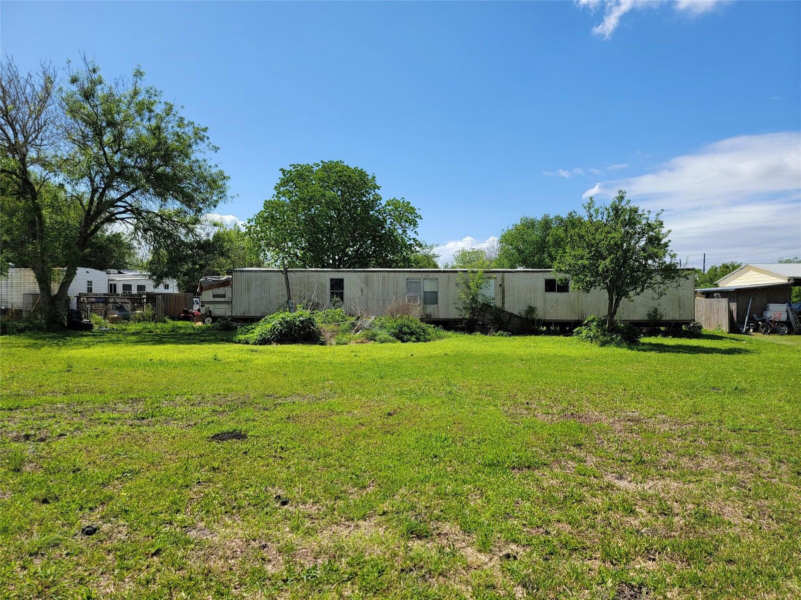 Property Photo:  2211 Sweet Bay Street  TX 77523 