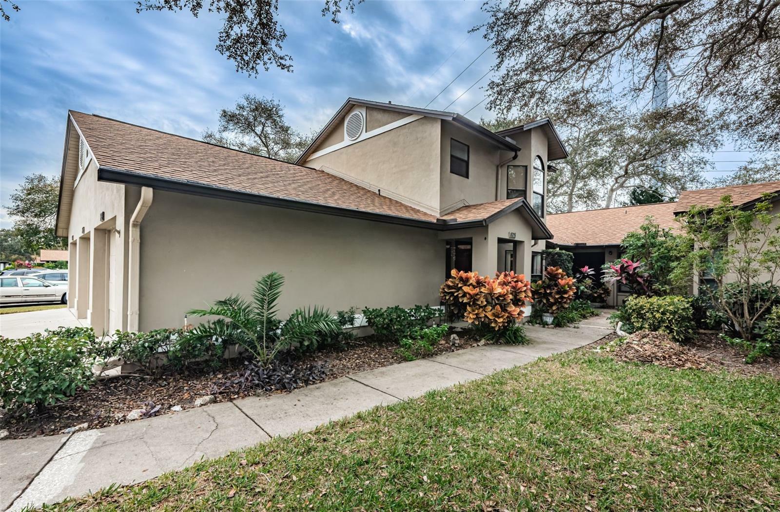 Property Photo:  1628 Hamilton Court  FL 34698 