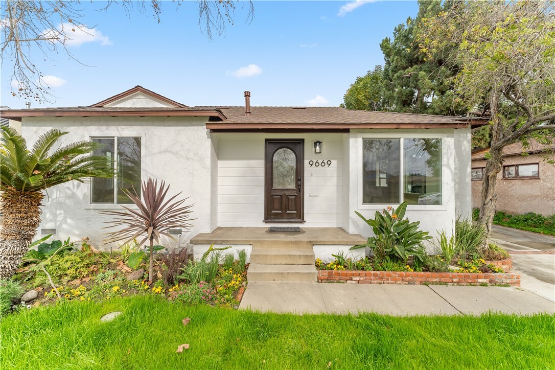 Property Photo: 9669 Bert Street CA 90660