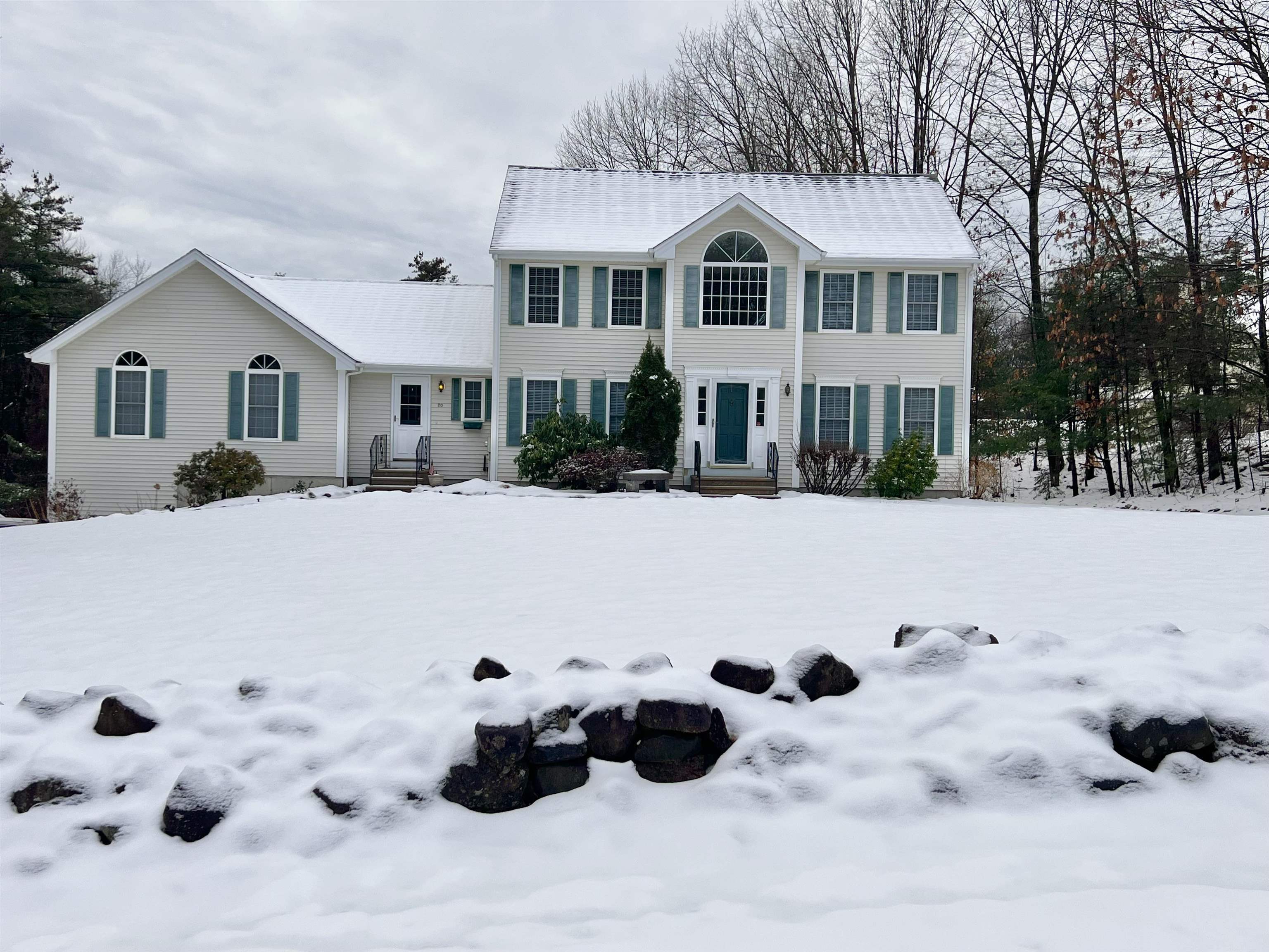 Property Photo:  20 Butterfield Lane  NH 03110 