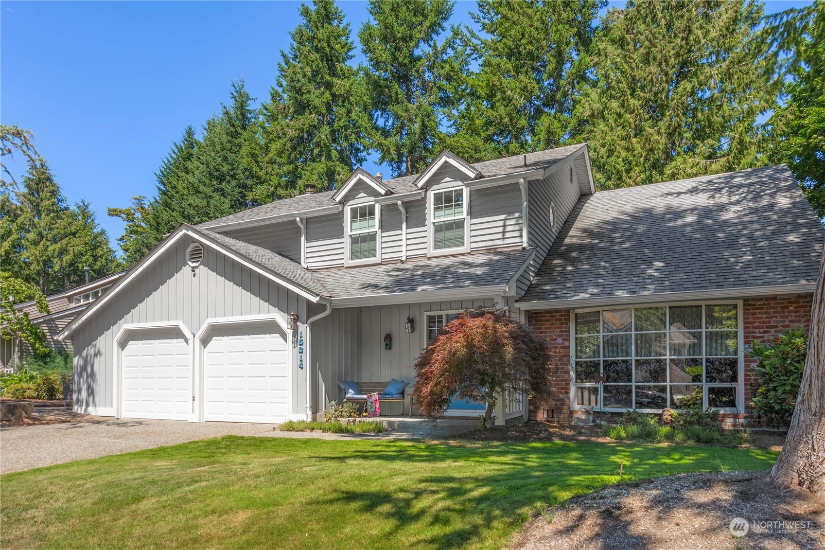 Property Photo:  16214 SE 46th Place  WA 98006 