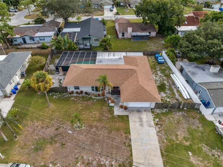 Property Photo: 340 Crosswinds Drive FL 34683