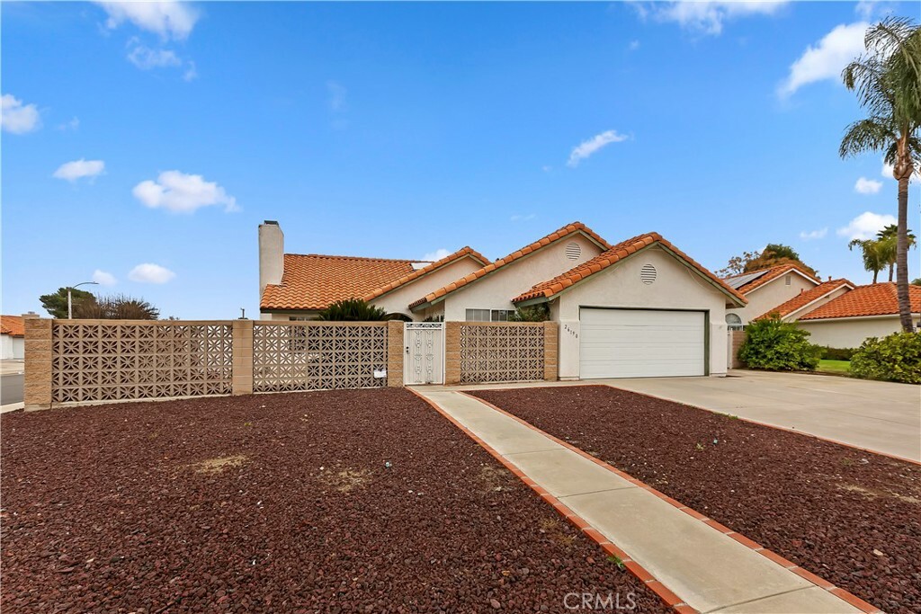 Property Photo:  26190 Moonbeam Circle  CA 92586 