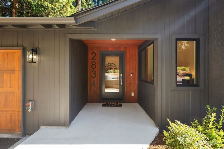 Property Photo:  2834 108th Avenue SE  WA 98004 