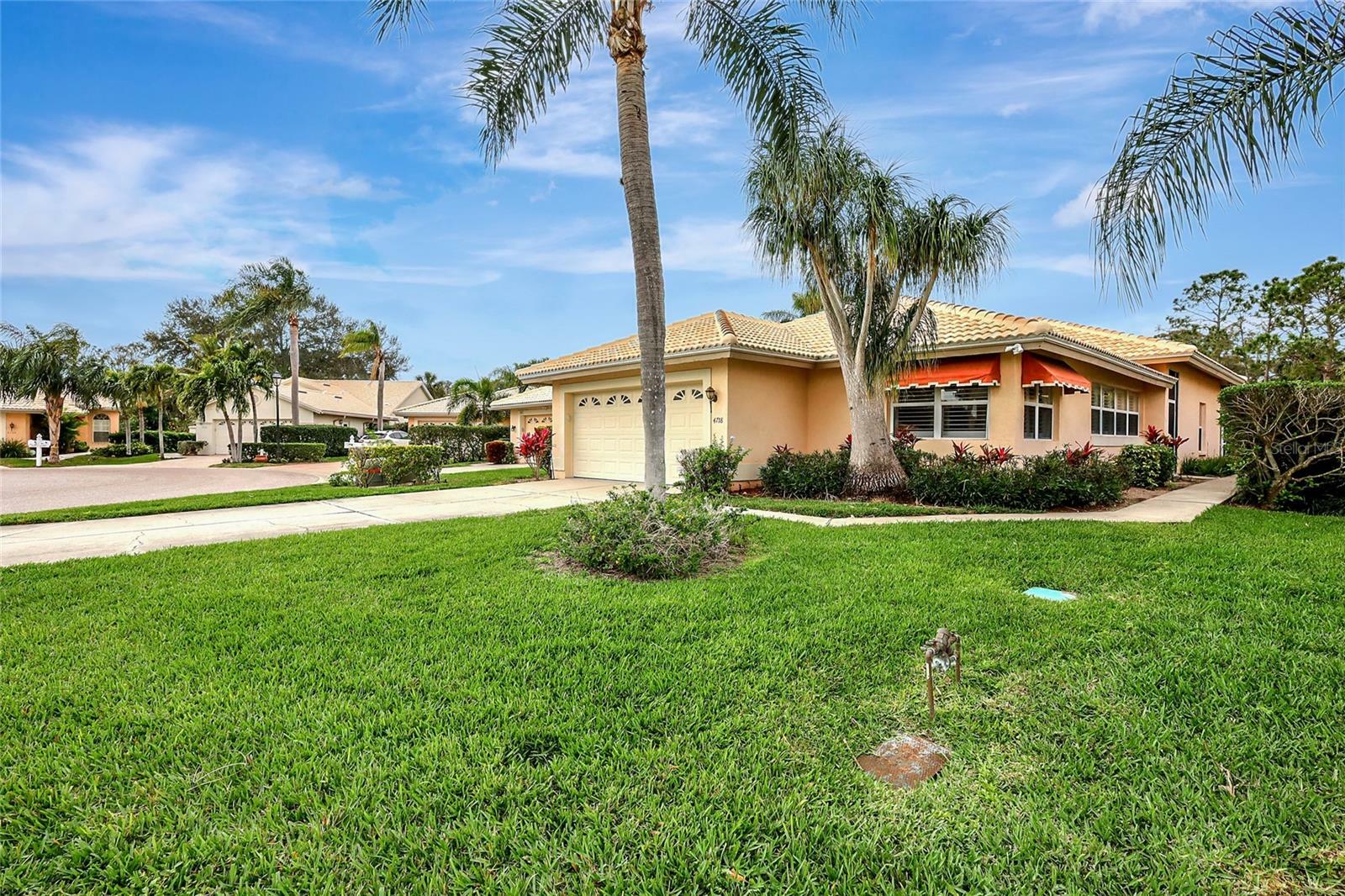 Property Photo:  4718 Dundee Drive  FL 34210 