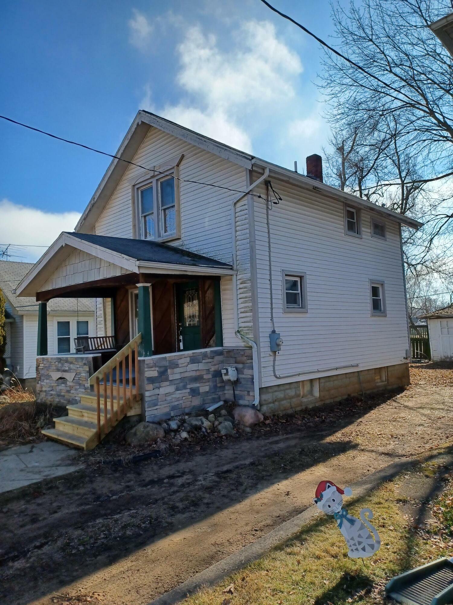 Property Photo:  511 Meyers Avenue  MI 49203 