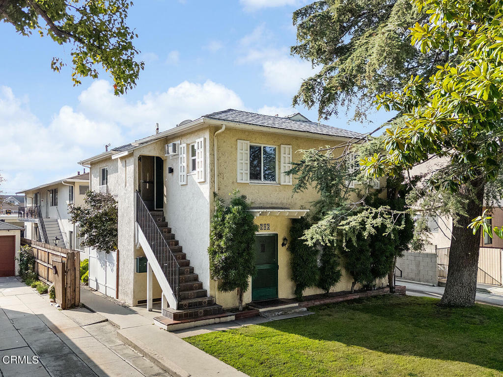 Property Photo:  604 Hawthorne Street  CA 91204 