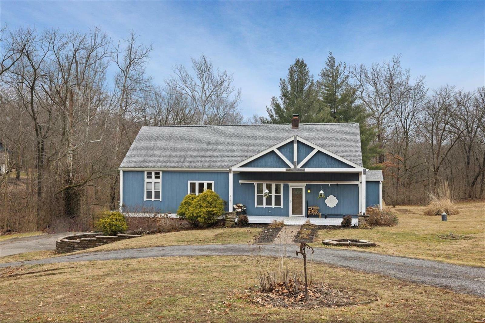 Property Photo:  130 Covered Bridge Lane  IL 62221 