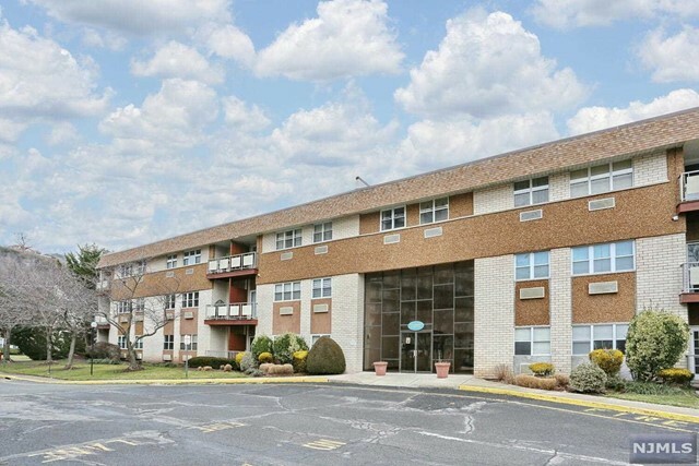 Property Photo: 1111 River Road E12 NJ 07020