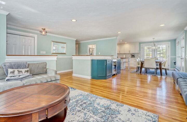 Property Photo:  794 Lynn Fells Pkwy  MA 02176 