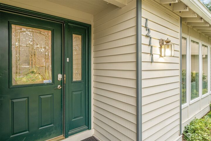 Property Photo:  12111 SE 46th Court  WA 98006 