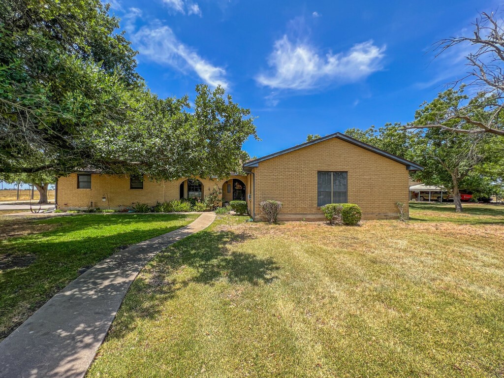 Property Photo:  1201 County Road 311  TX 76537 