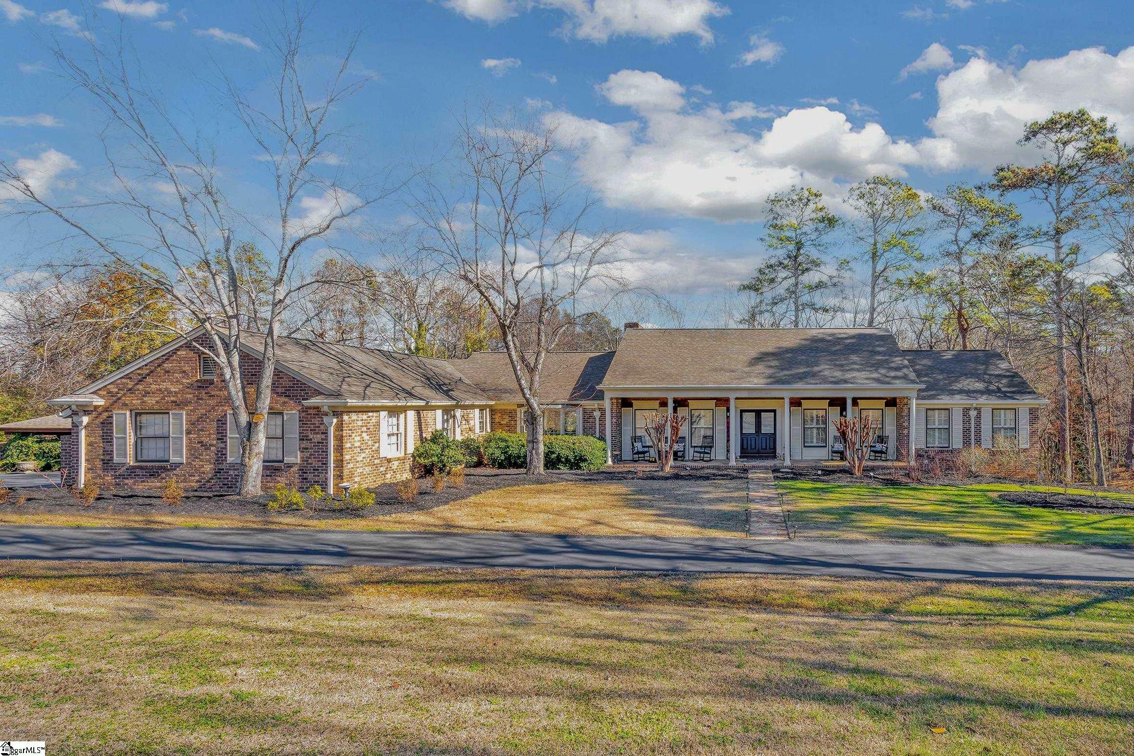 Property Photo:  201 Huntington Road  SC 29615 