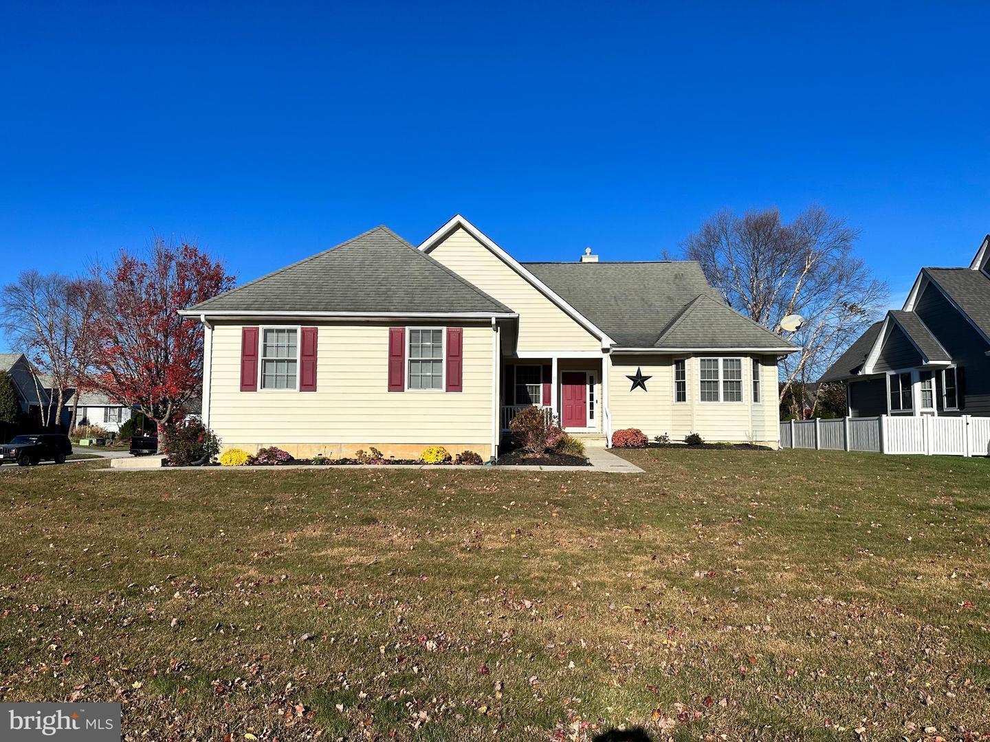 Property Photo: 9 Kenmare Way DE 19971