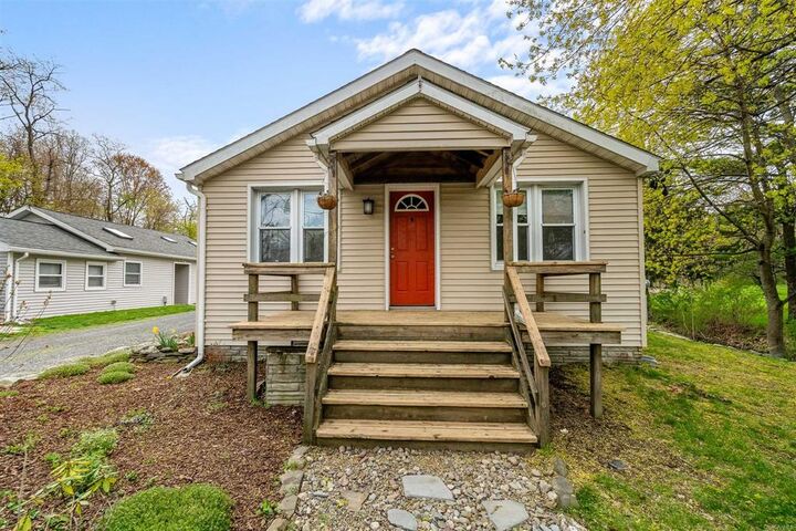 99 Plattekill  Marlboro NY 12542 photo