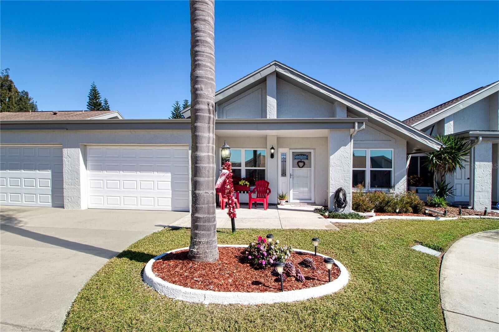 Property Photo:  104 Carswell Circle 10  FL 33573 