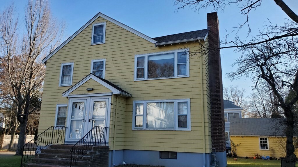 Property Photo:  33 Oak Ave 1  MA 02478 