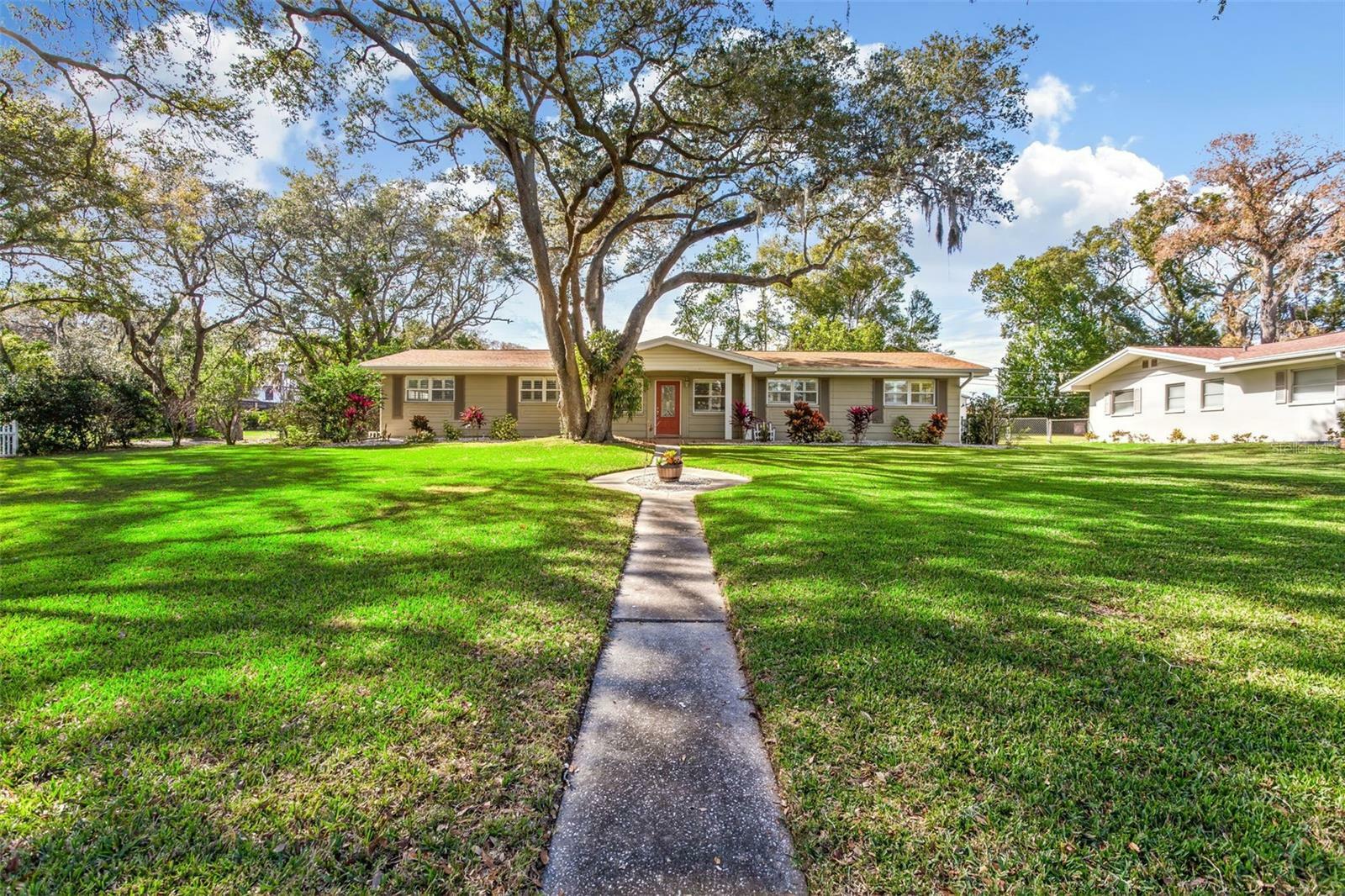 Property Photo:  602 Forest Glen Road  FL 33765 